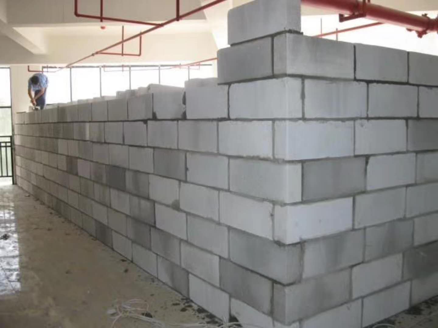 齐齐哈尔蒸压加气混凝土砌块承重墙静力和抗震性能的研究